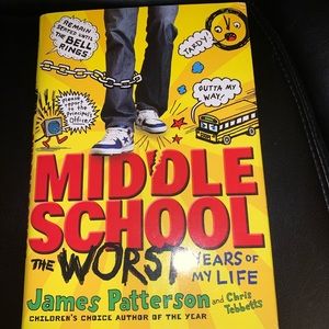 MIDDLE SCHOOL THE WORST YEARS OF MY LIFE BOOK
